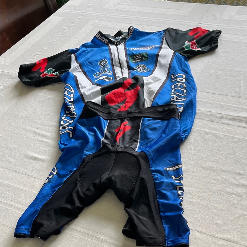 Specialized Men's Blue, Black, and Red Cycling Jersey L and Shorts M Set - Picture 5 of 13